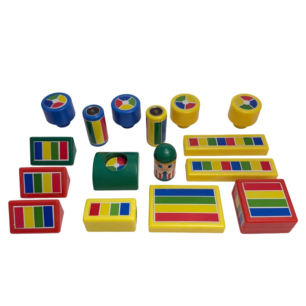 Vintage HILCO Magnetic Colorful Building Blocks Set 16 Pieces Shapes Person Toy